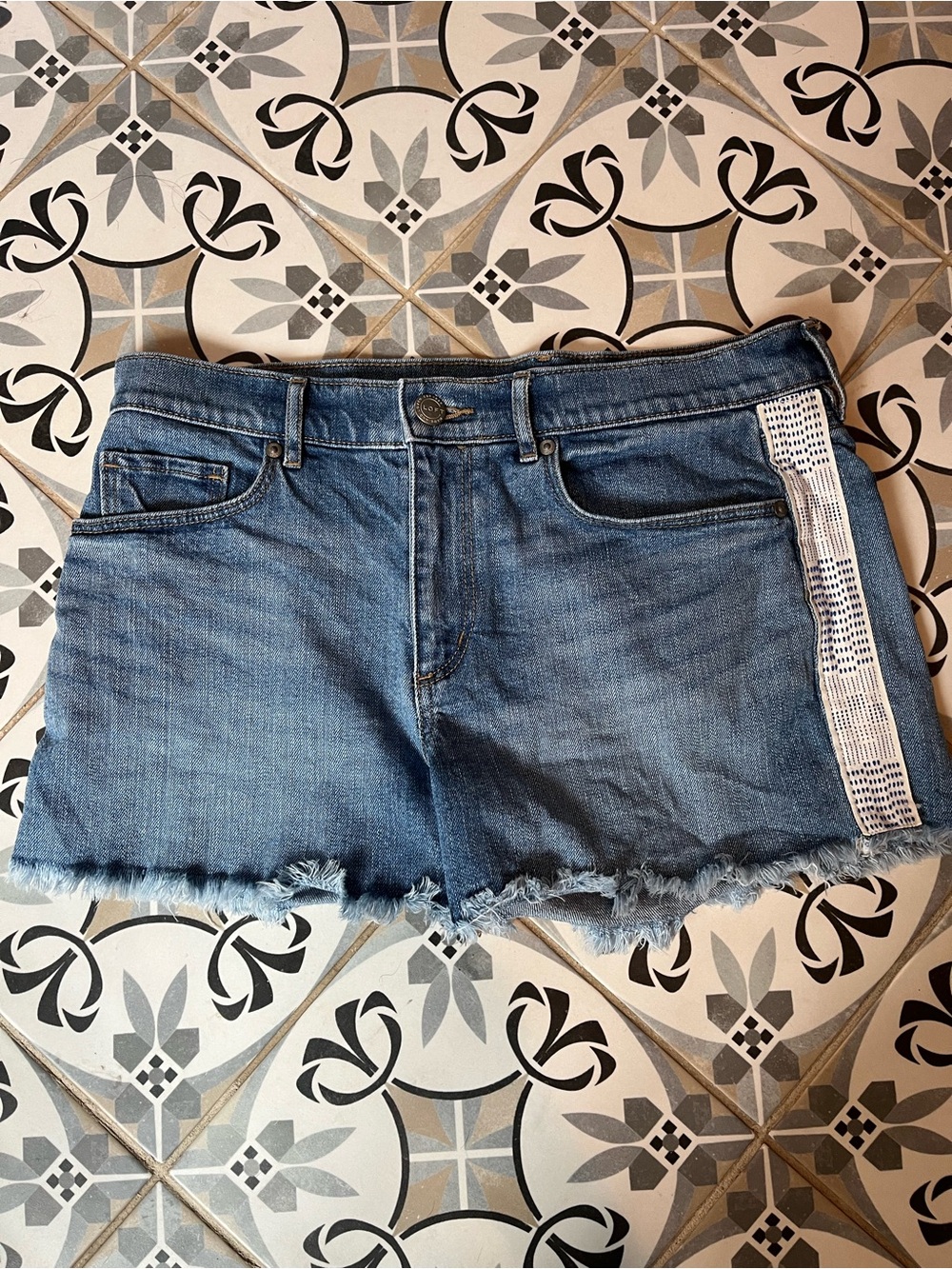 Denim Frayed Hem Women's Shorts 99% Cotton